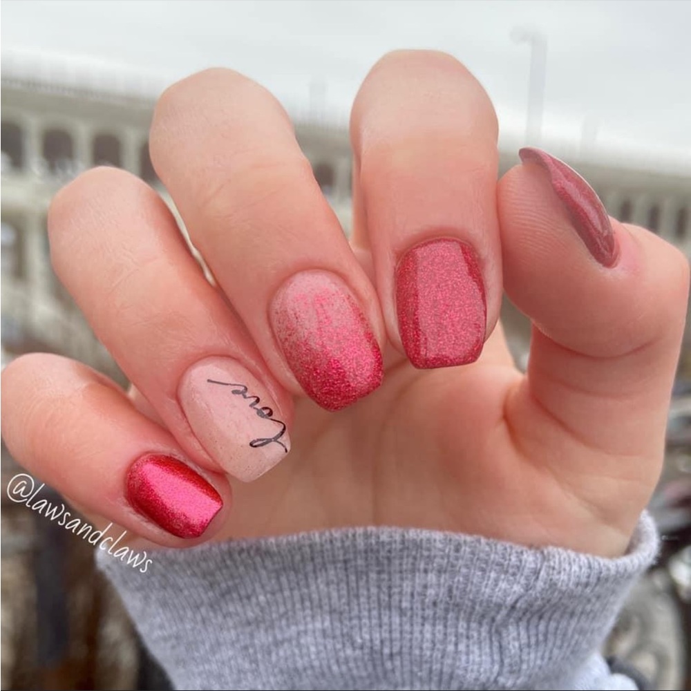 Sparkle & Co Nail Dip Powder Polish in Who Are You Wearing?